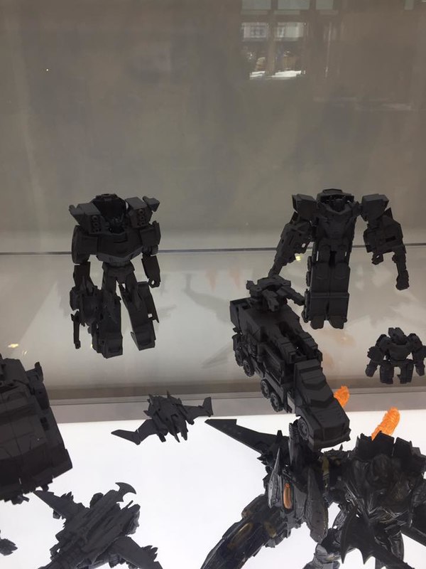 VOYAGER STARSCREAM COMBINER FEET   Photos From Prototype Display At HasCon 2017 Show Power Of The Primes Feature  (3 of 28)